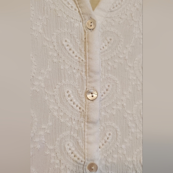 Mystree Size Large White Paisley Button Down Longsleeve with Shoulder Ruching - Picture 3 of 8